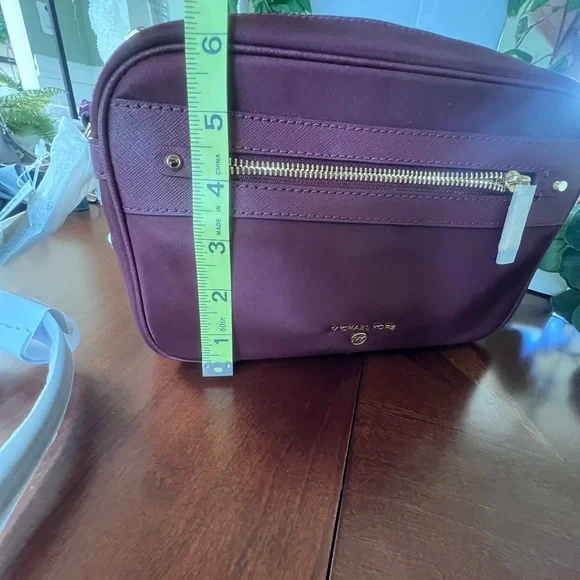 NWT Michael Kors Burgundy Crossbody Bag with Gold Accents - Picture 8 of 8